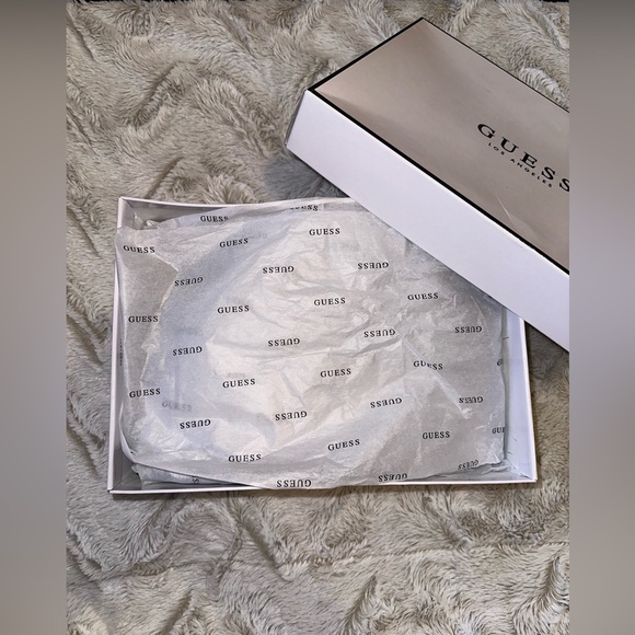 Guess Wedge Heel - Picture 3 of 6